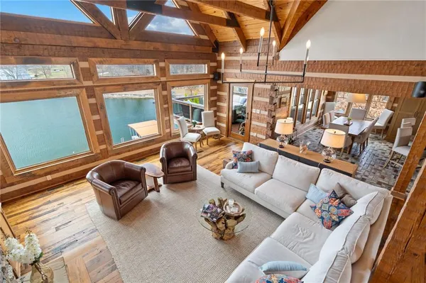 $1,355,000 | 226 Lake Viking Terrace, Gallatin, MO 64640