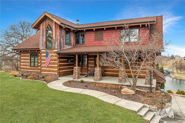 $1,355,000 | 226 Lake Viking Terrace, Gallatin, MO 64640