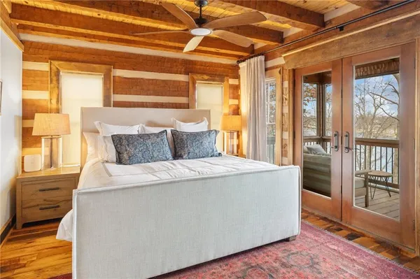 $1,355,000 | 226 Lake Viking Terrace, Gallatin, MO 64640