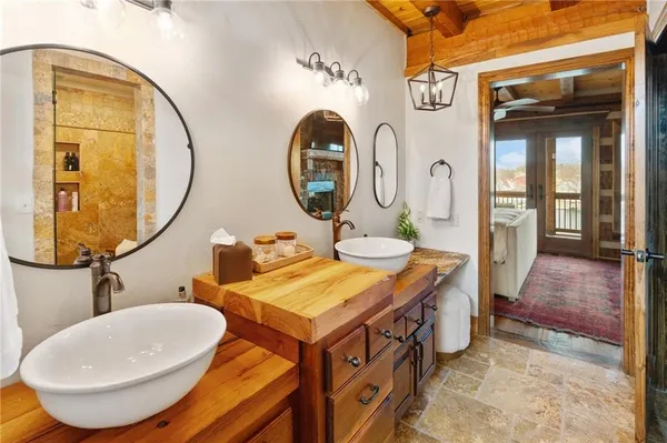 $1,355,000 | 226 Lake Viking Terrace, Gallatin, MO 64640