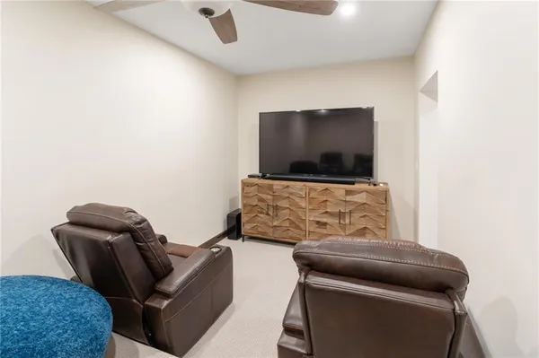 $1,355,000 | 226 Lake Viking Terrace, Gallatin, MO 64640