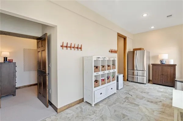 $1,355,000 | 226 Lake Viking Terrace, Gallatin, MO 64640