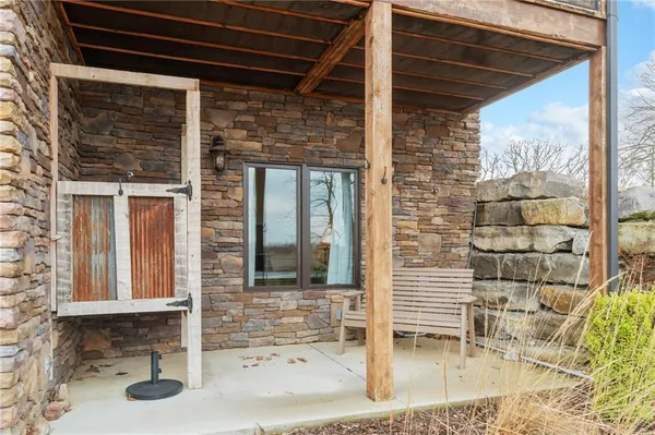 $1,355,000 | 226 Lake Viking Terrace, Gallatin, MO 64640