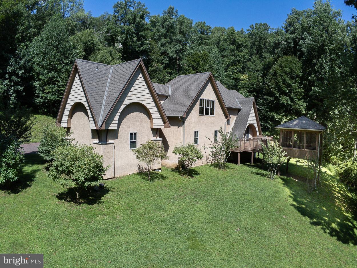 1741 Hilltop Road Spring City, PA 19475 - Photo 3 of 62