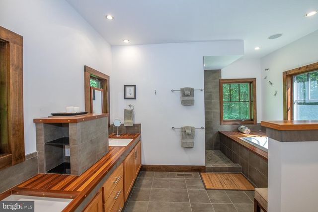 $1,185,000 | 1741 Hilltop Road, Spring City, PA 19475