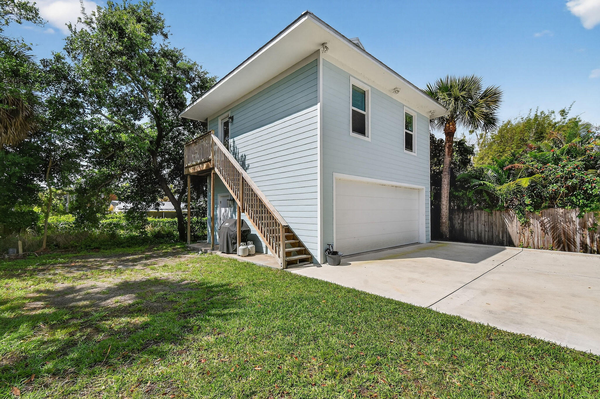 608 Southeast 5th Street Stuart, FL 34994 - Photo 1 of 19 1/1 Above garage apartment