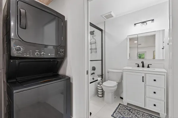 $2,300 | 608 Southeast 5th Street, Stuart, FL 34994