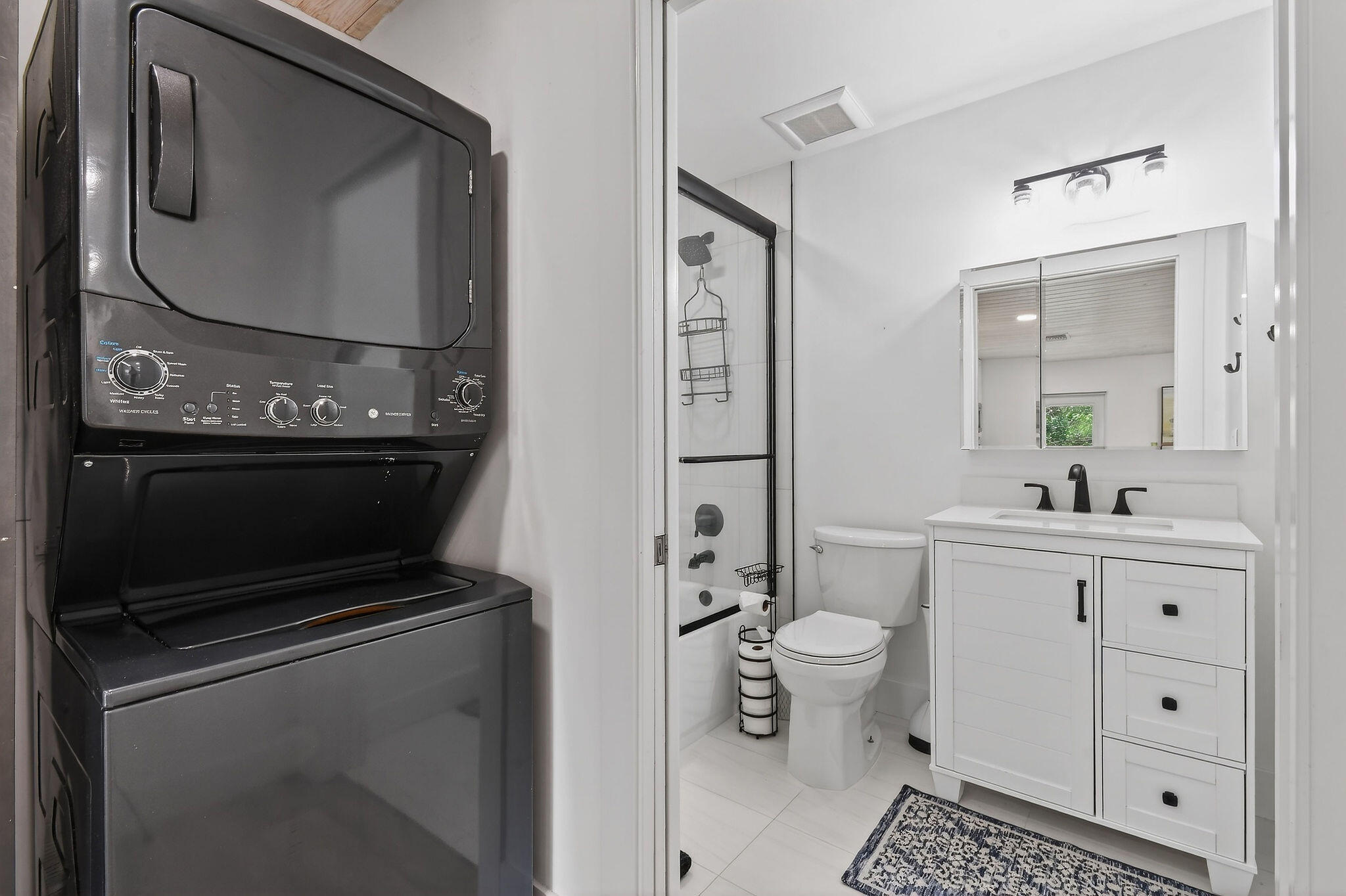 608 Southeast 5th Street Stuart, FL 34994 - Photo 13 of 19 Laundry