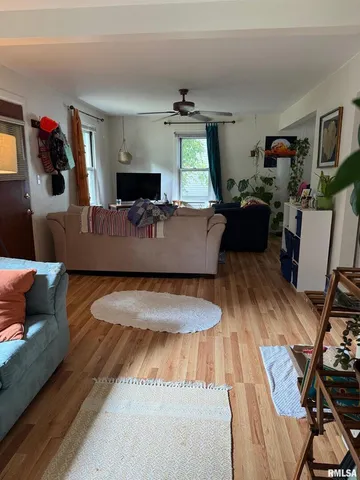 $102,500 | 1010 West Walkup Avenue, Carbondale, IL 62901