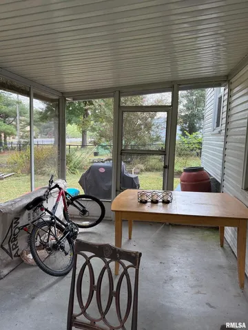 $102,500 | 1010 West Walkup Avenue, Carbondale, IL 62901