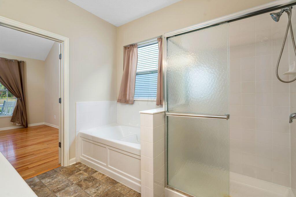 5735 Nadler Road Dublin, OH 43016 - Photo 24 of 48 En Suite