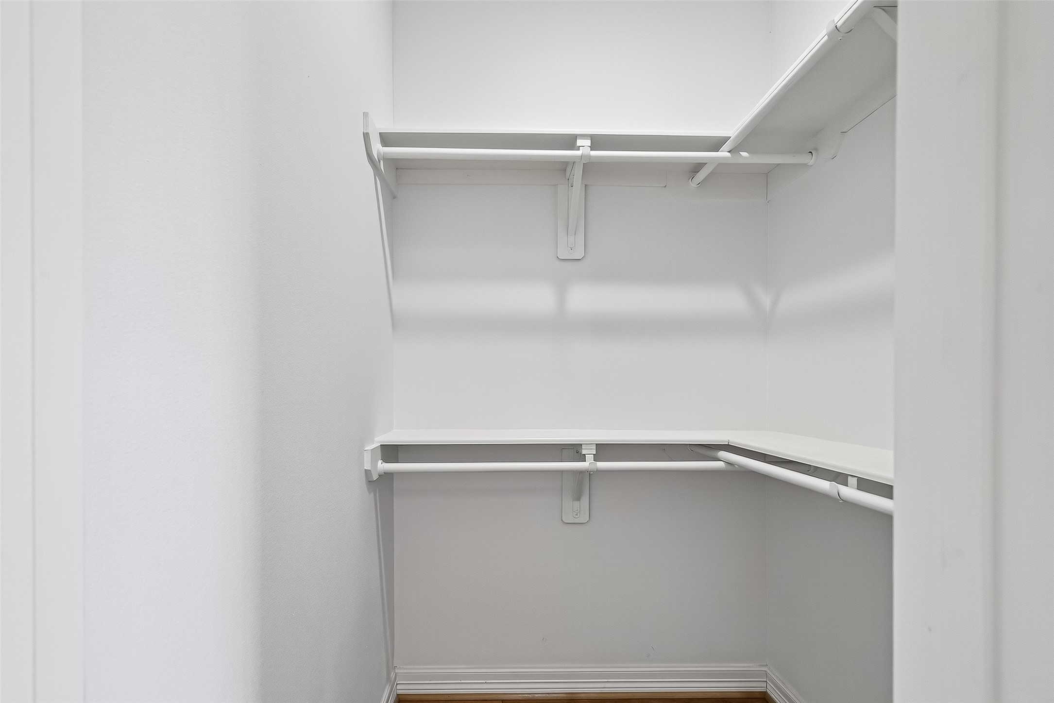 716 Zoe Street Houston, TX 77020 - Photo 32 of 39 a close view of closet