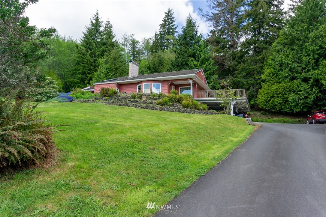 1111 Medcalf Street, Montesano, WA 98563 Compass