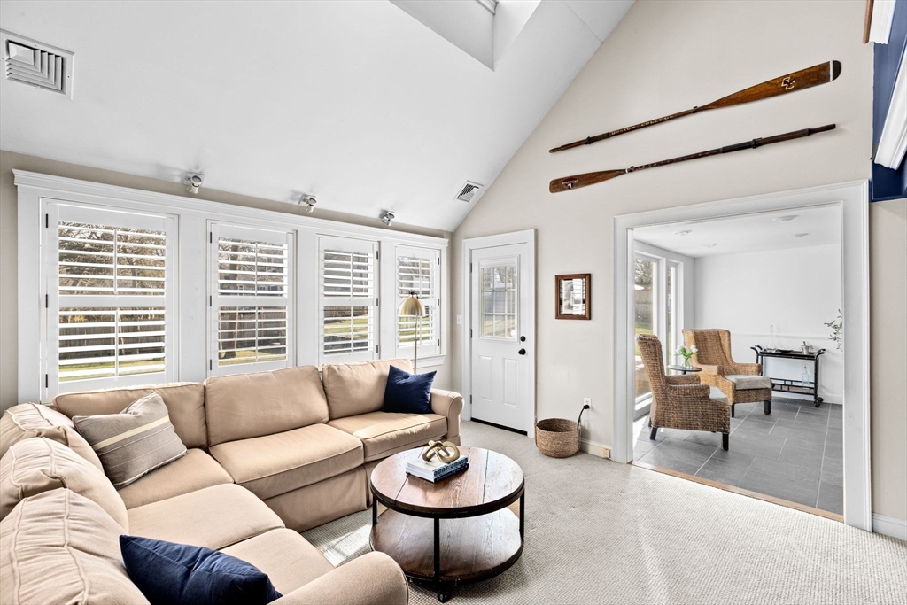 10 Wompatuck Road Hingham, MA 02043 - Photo 10 of 36 Gallery Image 10