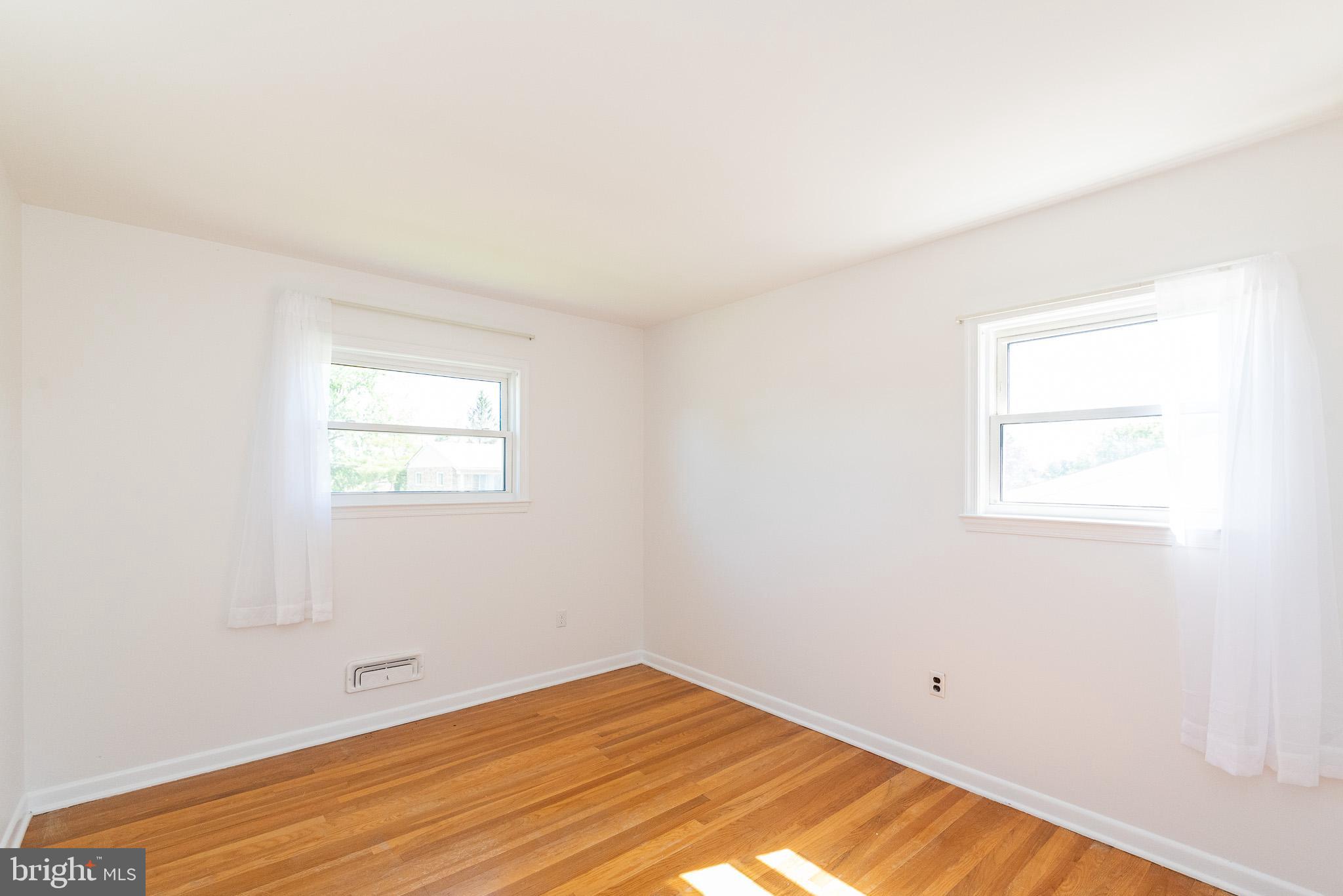 6129 Wheatland Road Baltimore, MD 21228 - Photo 26 of 48 an empty room with a window