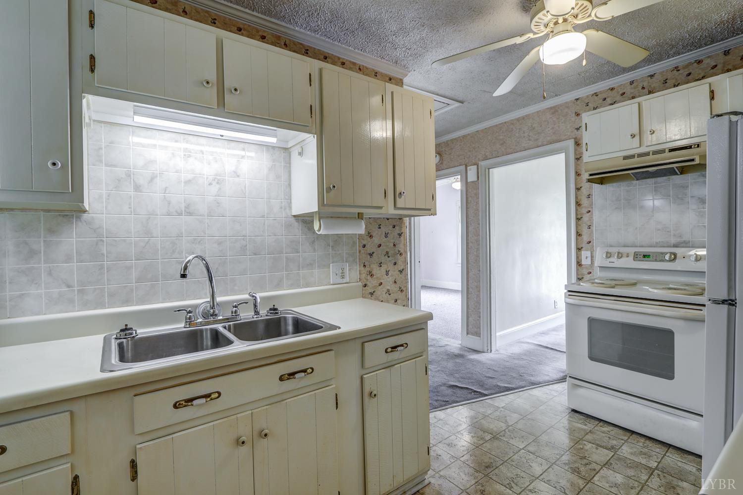 1955 Waterlick Road Lynchburg, VA 24501 - Photo 3 of 30 Kitchen
