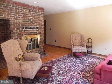7002 Ed Sears Road Dickerson, MD 20842 - Photo 17 of 26 Living Room