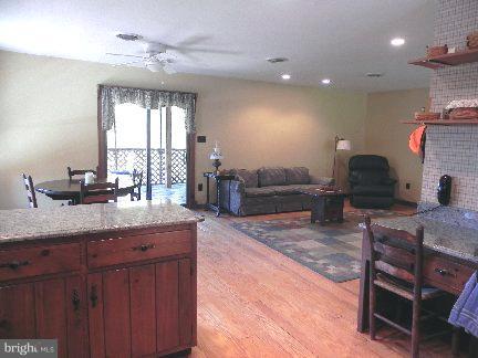 7002 Ed Sears Road Dickerson, MD 20842 - Photo 8 of 26 Family Room