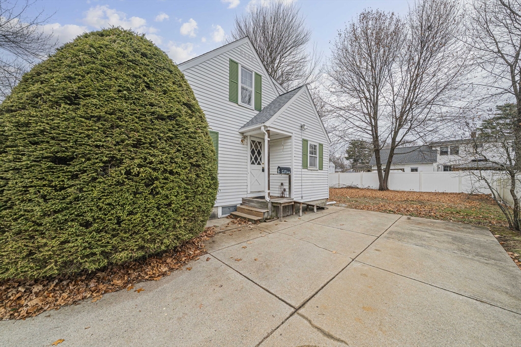 13 Washington Avenue Ashland, MA 01721 - Photo 16 of 20