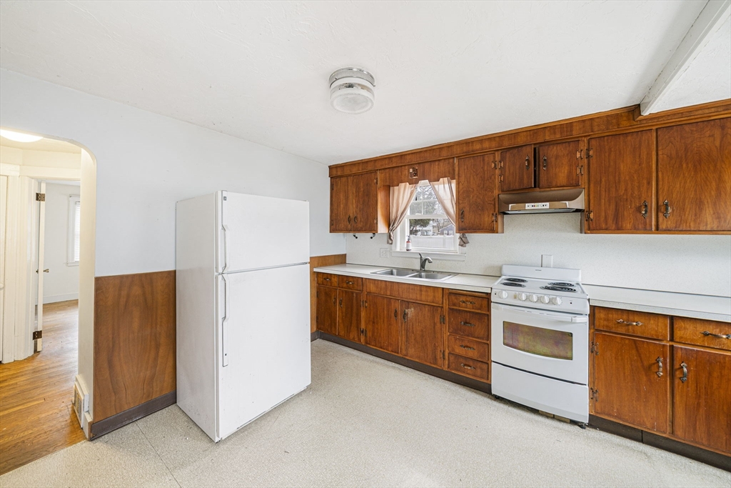 13 Washington Avenue Ashland, MA 01721 - Photo 6 of 20