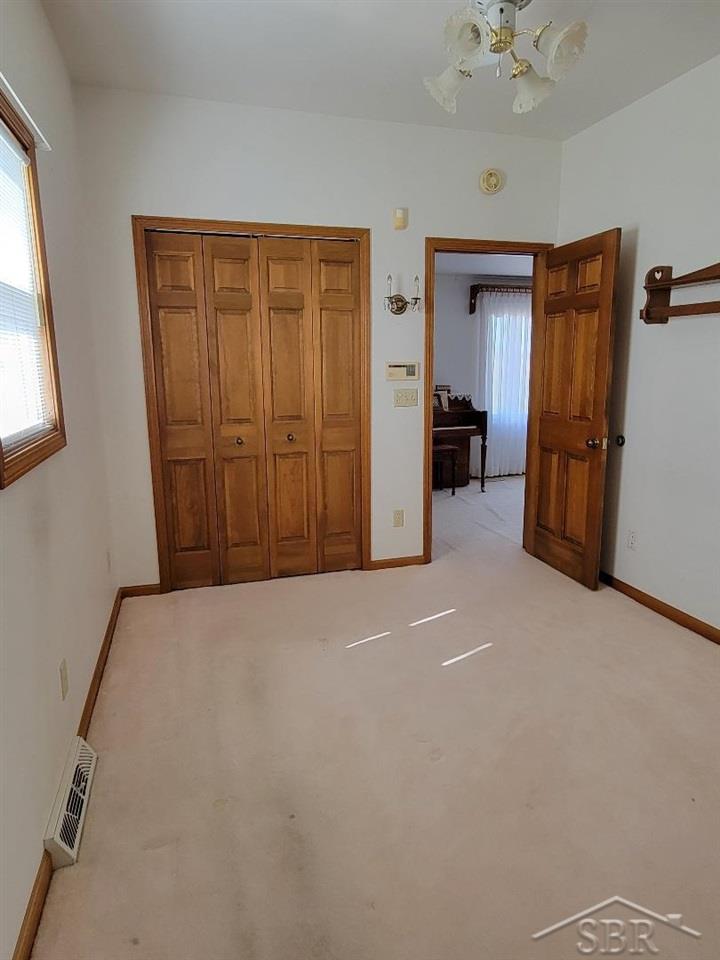 15575 Lakefield Road Hemlock, MI 48626 - Photo 9 of 21 50073122-8.JPG