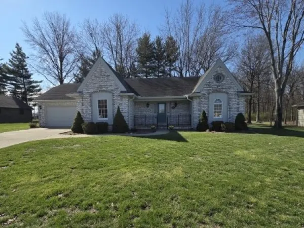 $295,000 | 3405 Piccadilly Avenue, Mount Vernon, IL 62864