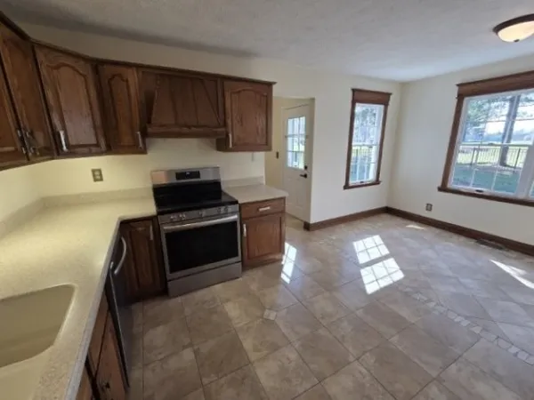 $295,000 | 3405 Piccadilly Avenue, Mount Vernon, IL 62864