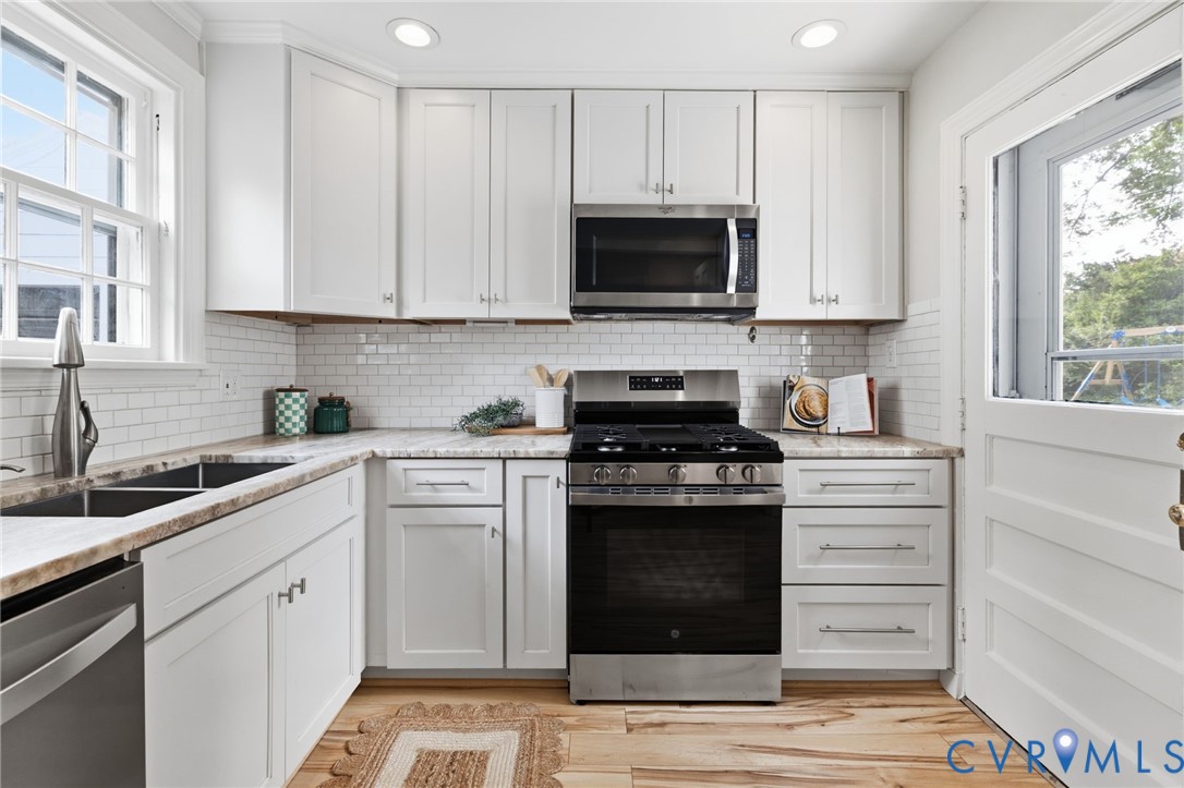 1107 Skipwith Road Richmond, VA 23229 - Photo 13 of 34