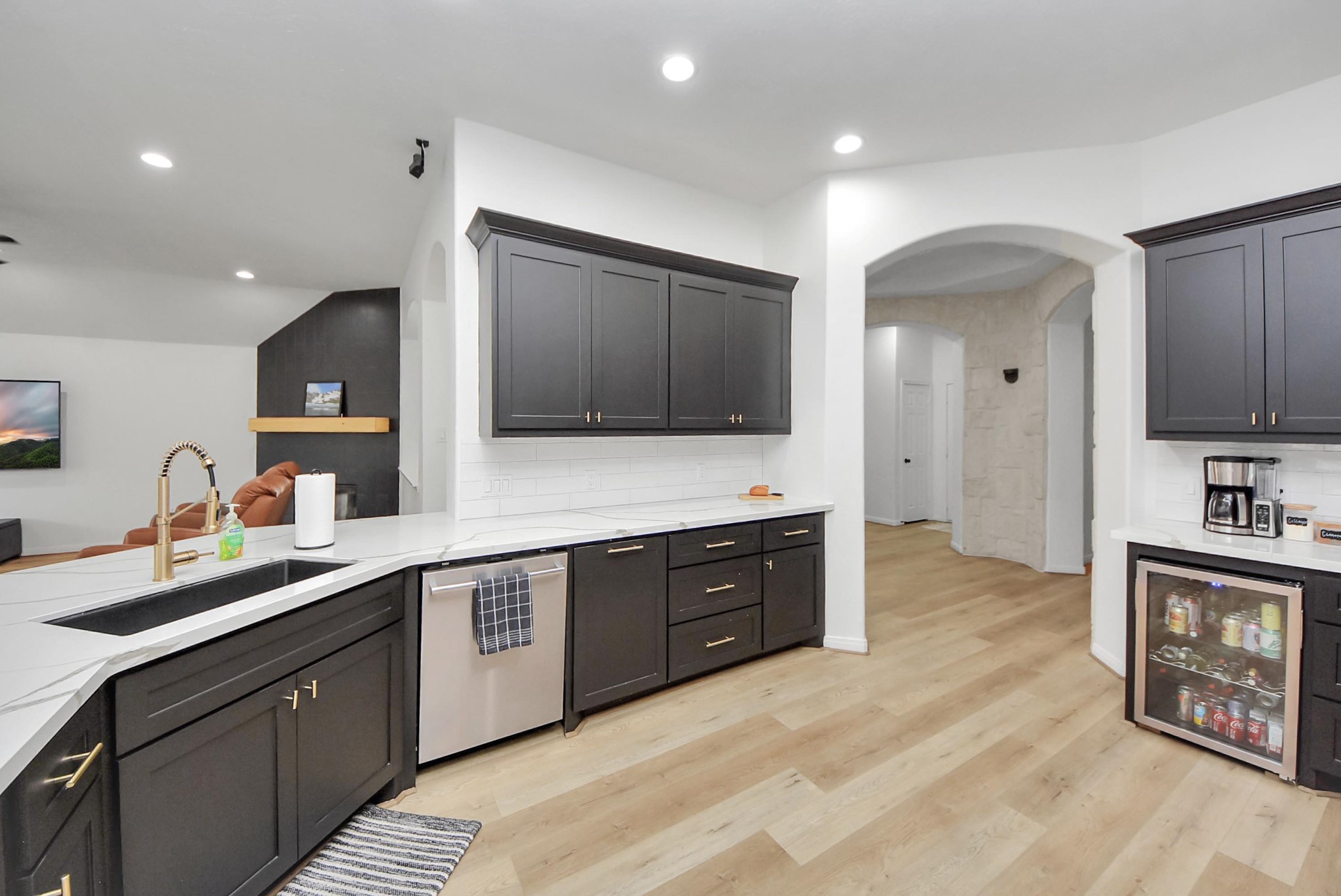 1910 Fox Path Court Katy, TX 77494 - Photo 7 of 29 a large kitchen with stainless steel appliances granite countertop a large stove top oven and cabinets