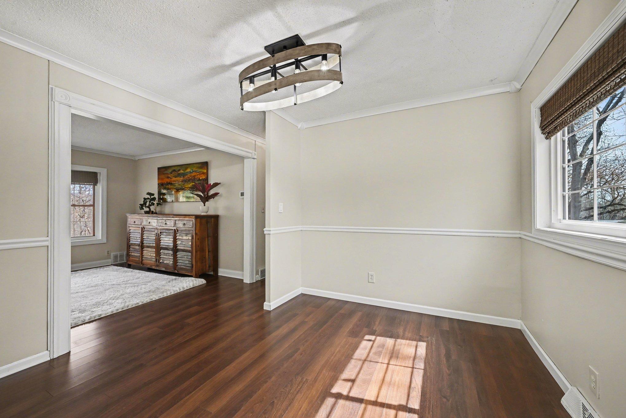 18917 Chestnut Lane Minnetonka, MN 55345 - Photo 13 of 34