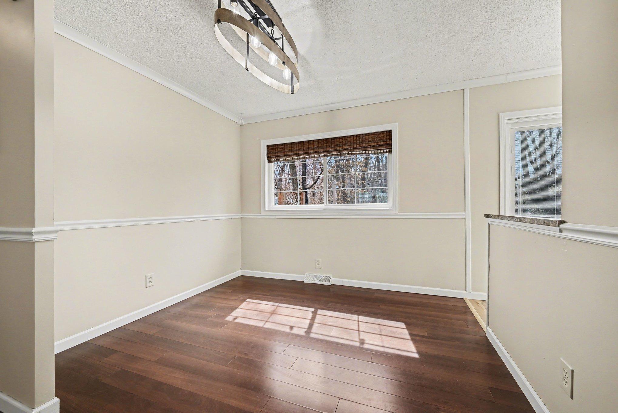 18917 Chestnut Lane Minnetonka, MN 55345 - Photo 14 of 34