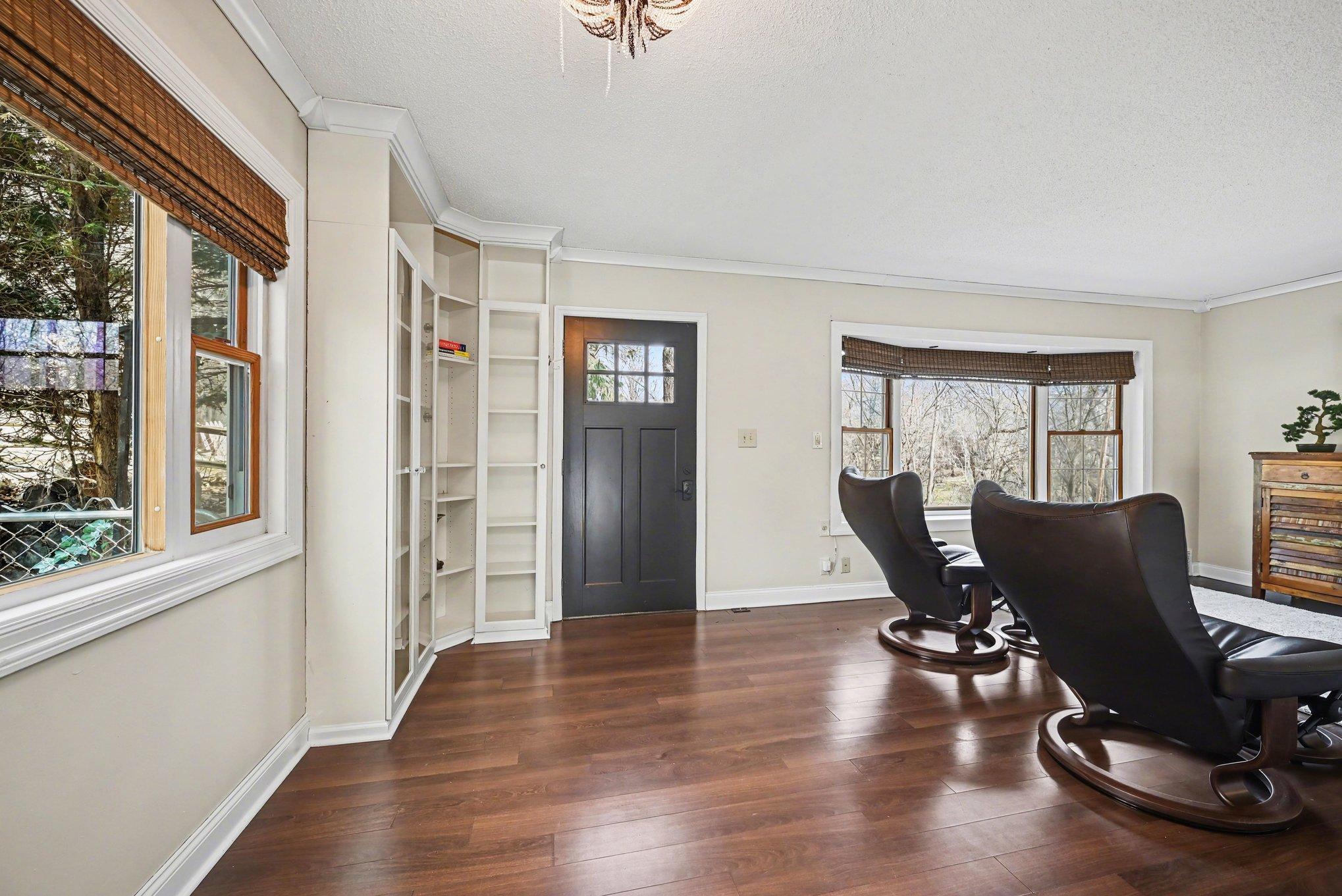 18917 Chestnut Lane Minnetonka, MN 55345 - Photo 9 of 34