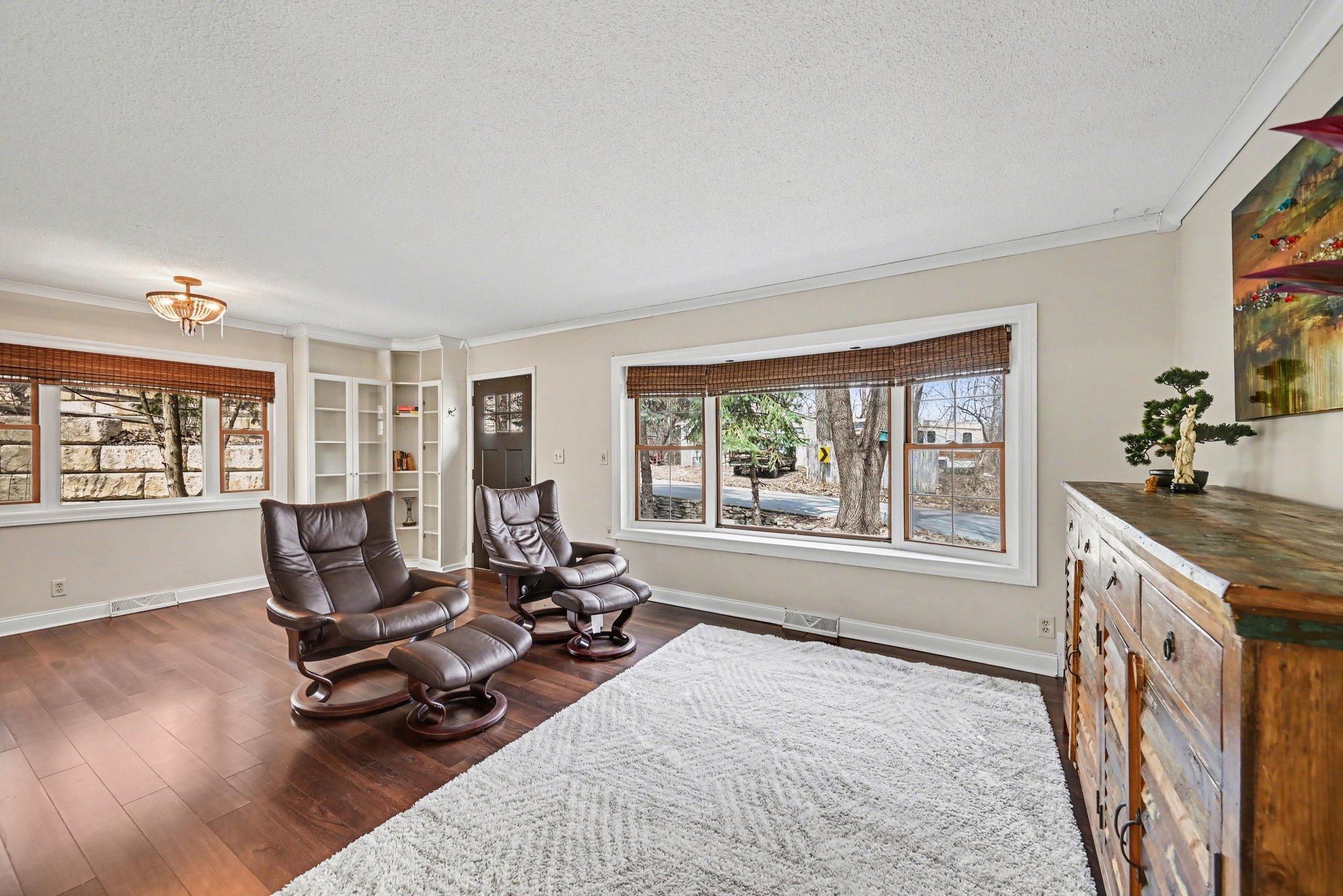 18917 Chestnut Lane Minnetonka, MN 55345 - Photo 10 of 34