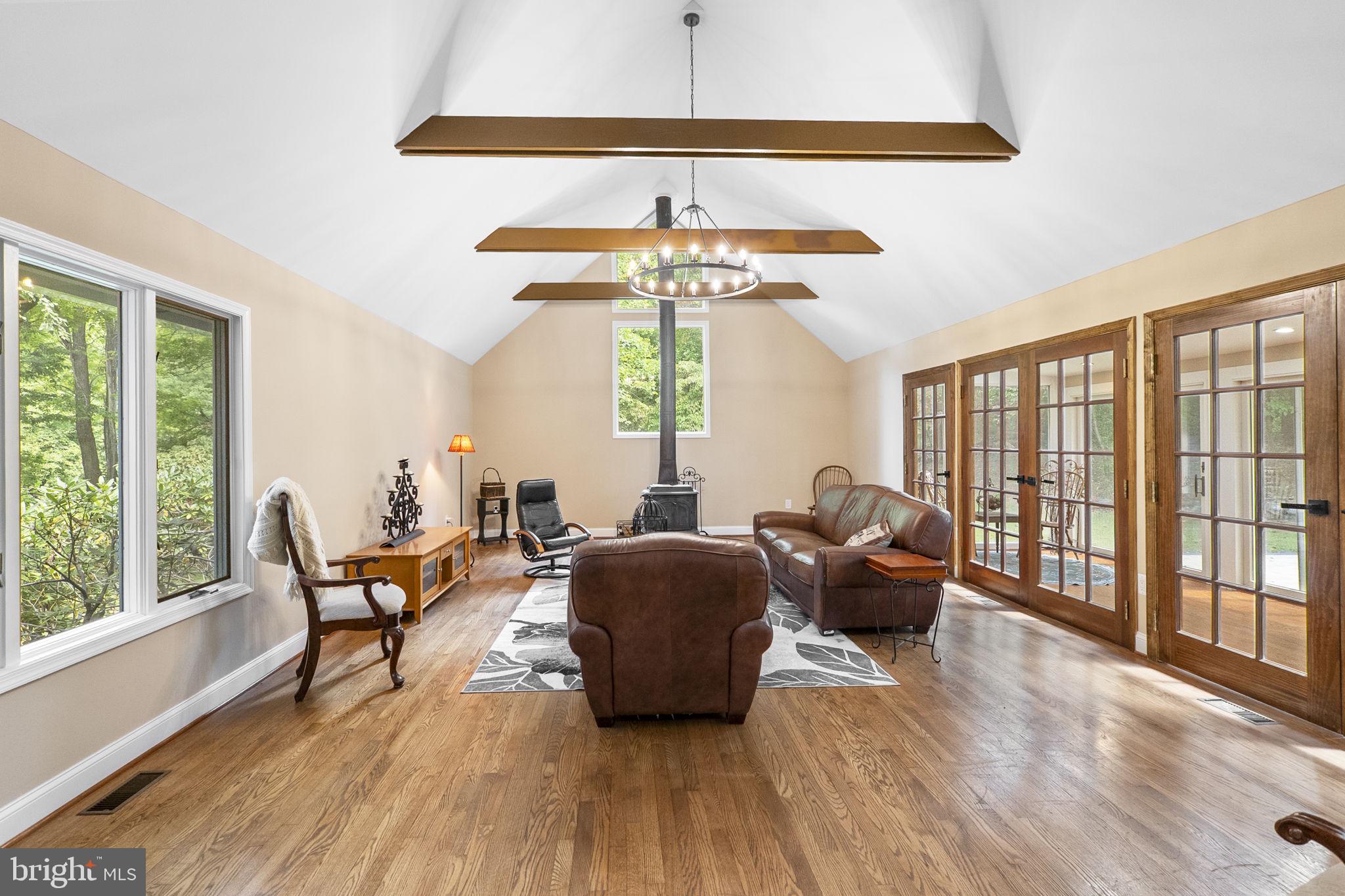 16112 Barnesville Road Boyds, MD 20841 - Photo 18 of 94 Family room