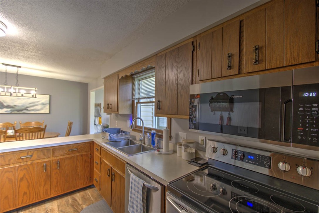 1157 Cornell Drive Decatur, IL 62522 - Photo 9 of 21