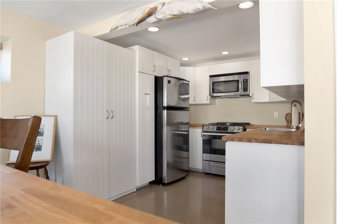 63 Cedar Island Road Narragansett, RI 02882 - Photo 17 of 38