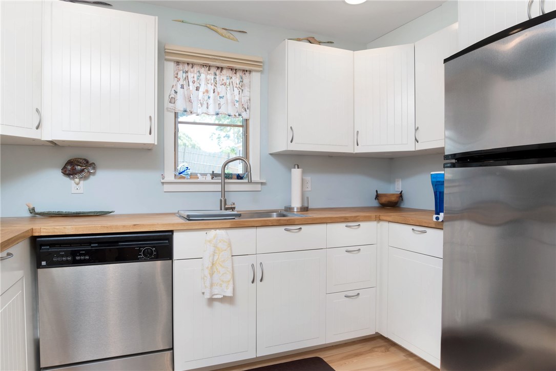 63 Cedar Island Road Narragansett, RI 02882 - Photo 22 of 38