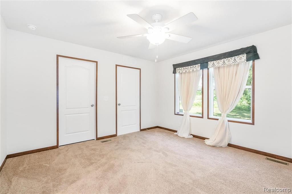 24326 Sumpter Road Belleville, MI 48111 - Photo 18 of 32