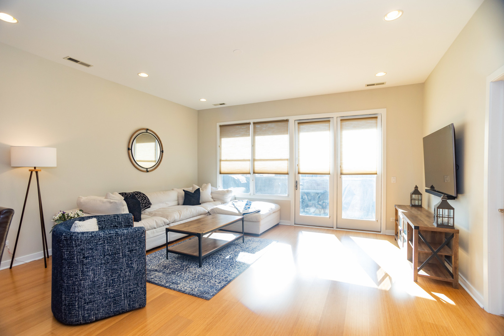 1842 West Irving Park Road, Unit 204 Chicago, IL 60613 - Photo 3 of 22 Gallery Image 3