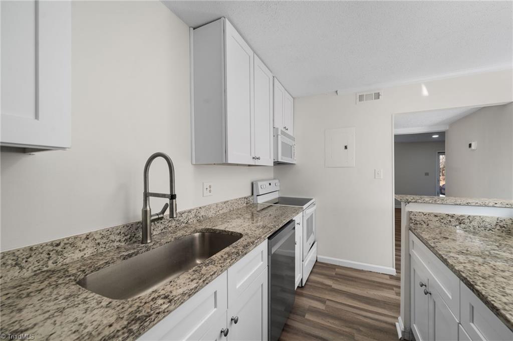 5739 Bramblegate Road, Unit E Greensboro, NC 27409 - Photo 12 of 26