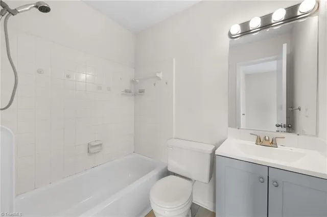 $1,350 | 5739 Bramblegate Road, Unit E, Greensboro, NC 27409