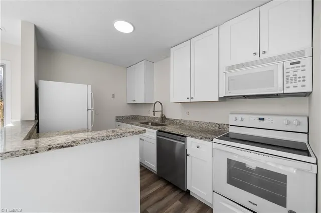 $1,350 | 5739 Bramblegate Road, Unit E, Greensboro, NC 27409