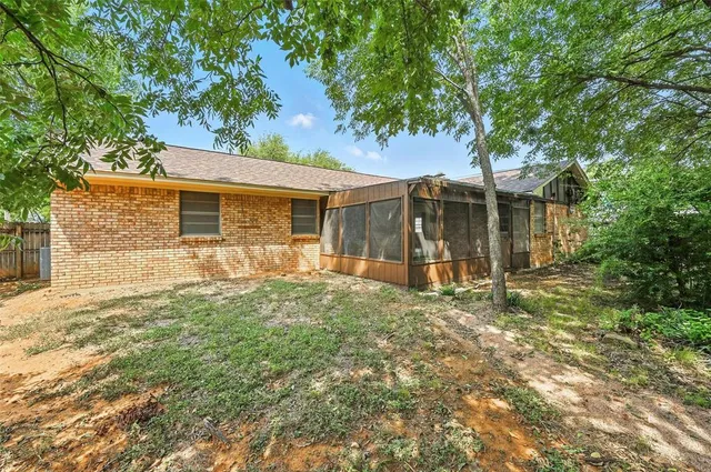 $279,000 | 313 Vine Street, Euless, TX 76040