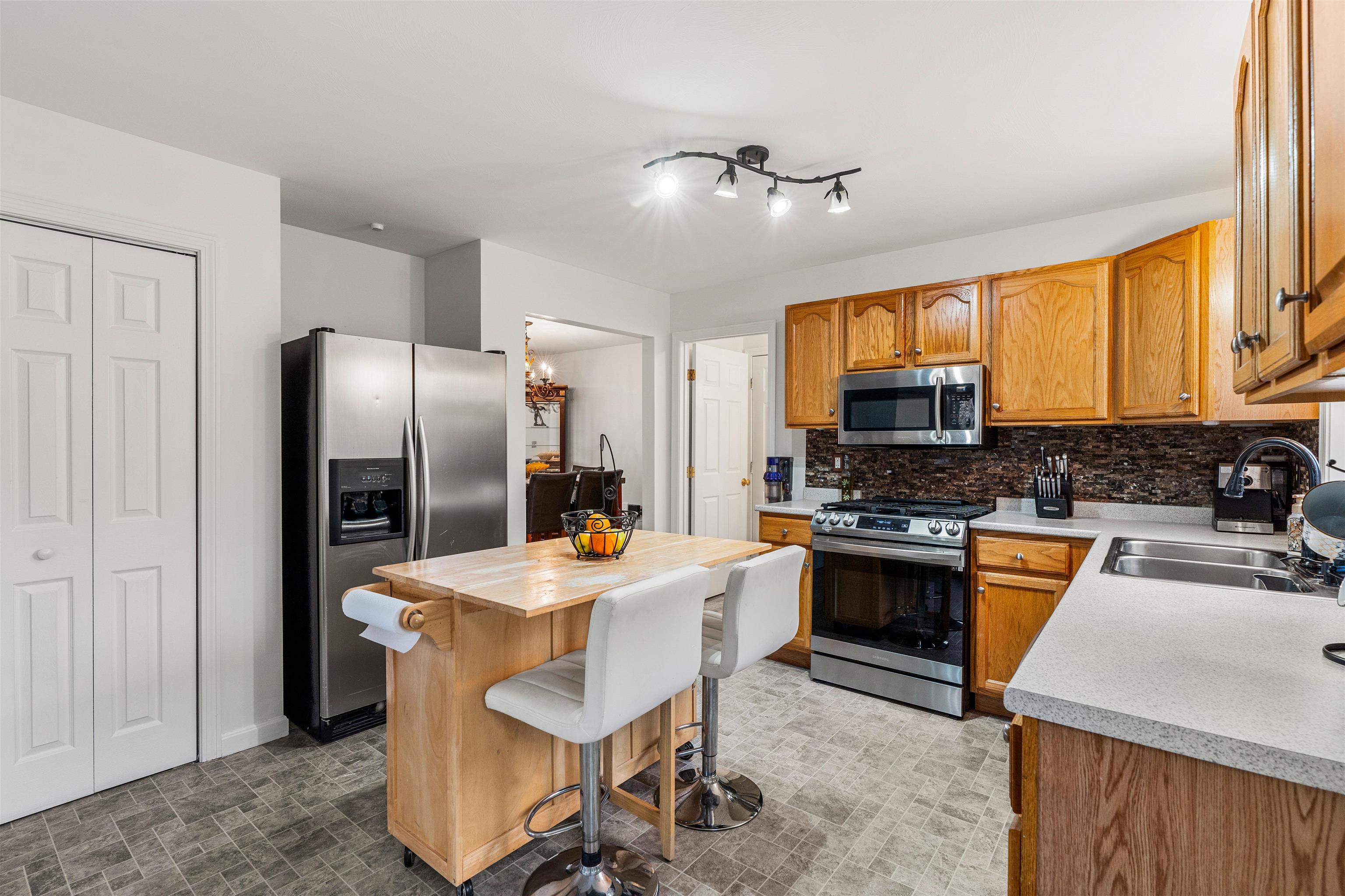 19 Whittemore Road Pembroke, NH 03275 - Photo 8 of 51