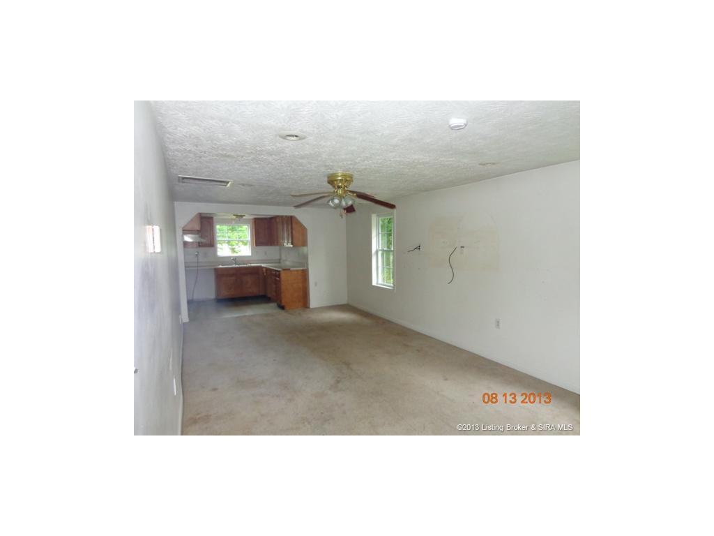 259 South 3rd Street Austin, IN 47102 - Photo 4 of 10 Gallery Image 4