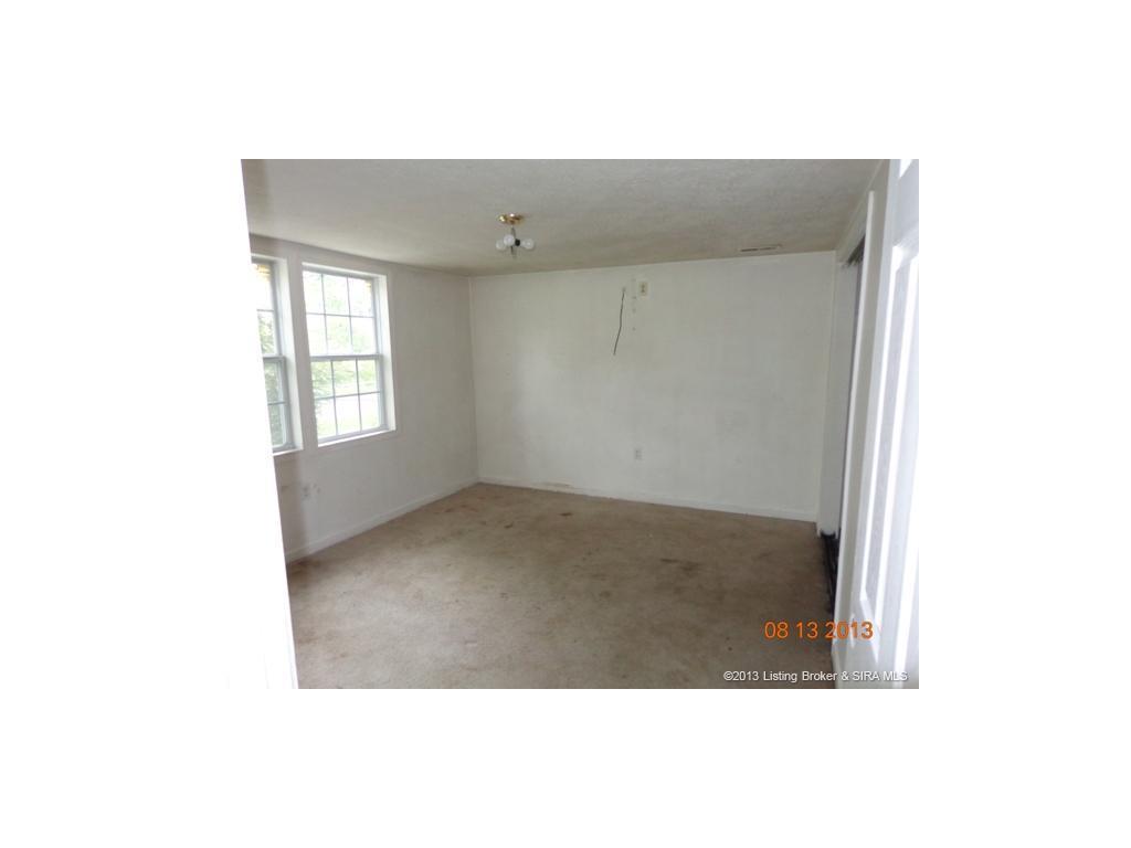 259 South 3rd Street Austin, IN 47102 - Photo 6 of 10 Gallery Image 6