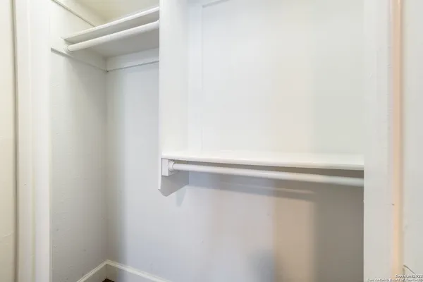 $2,100 | 810 East Euclid Avenue, San Antonio, TX 78212