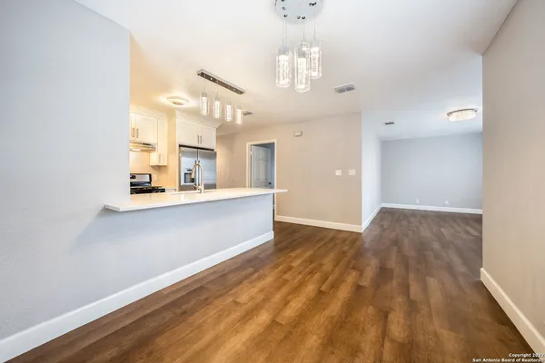 $2,100 | 810 East Euclid Avenue, San Antonio, TX 78212