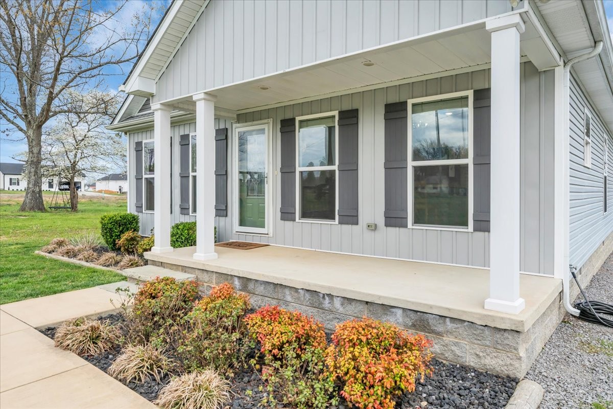 778 Foster Road Smithville, TN 37166 - Photo 2 of 23