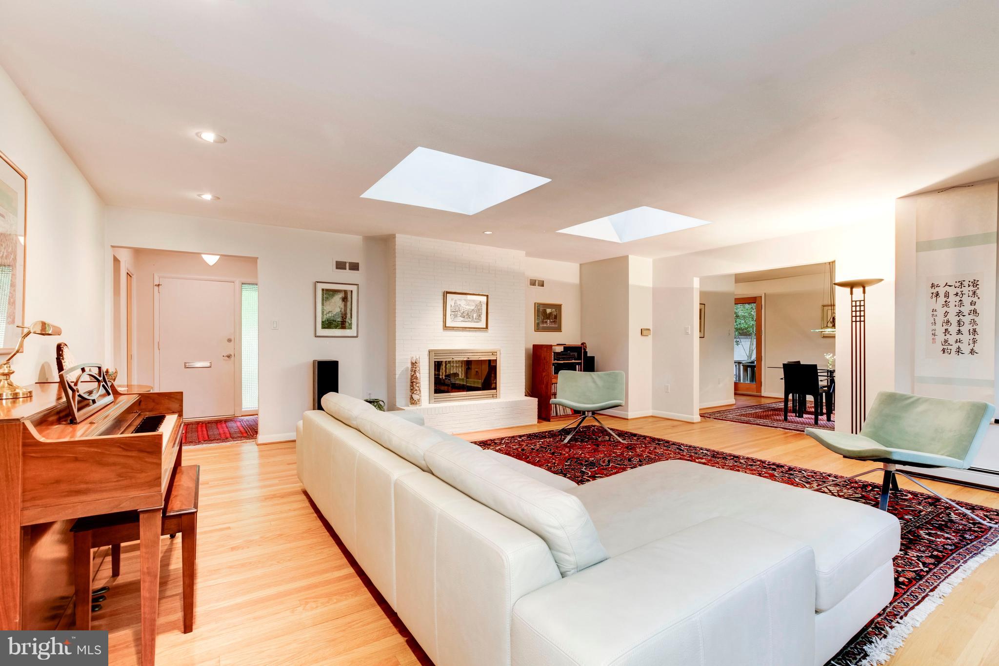 3309 Brooklawn Terrace Chevy Chase, MD 20815 - Photo 4 of 25 Living Room